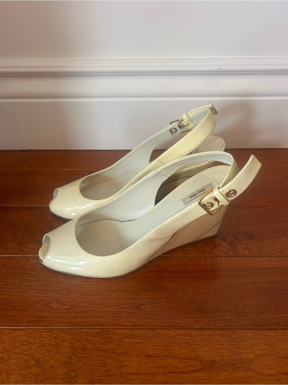 Beautiful Miu Miu Ivory Patent Leather Peep-Toe Wedge Slingbacks❤️7.5